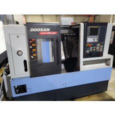두산6인치 CNC선반 LYNX-220G(2015년식) 2대
