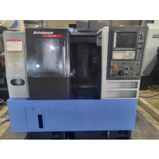 두산6인치 CNC선반 LYNX-200A(2013년) 1대, (2012년) 1대