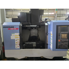 두산4호 머시닝센타 DNM-400(2012년식) 1대